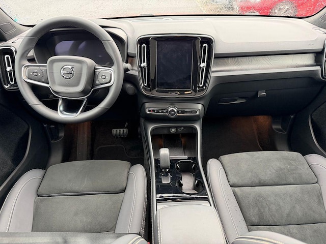 2023 Volvo C40 Recharge Pure Electric