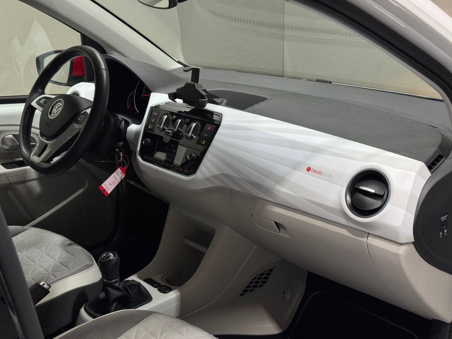 Volkswagen up! beats