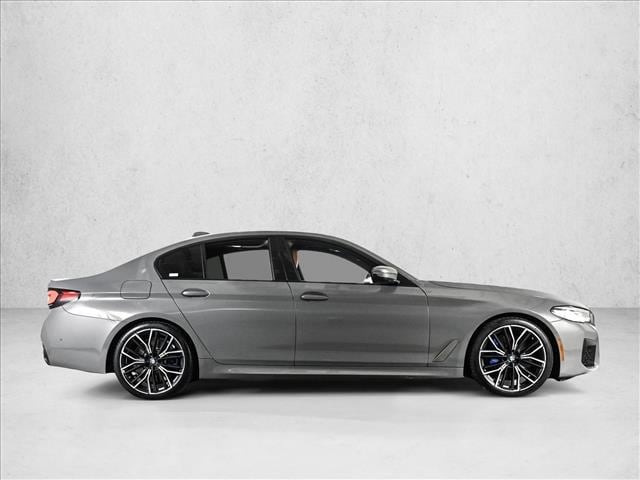 2022 BMW M550