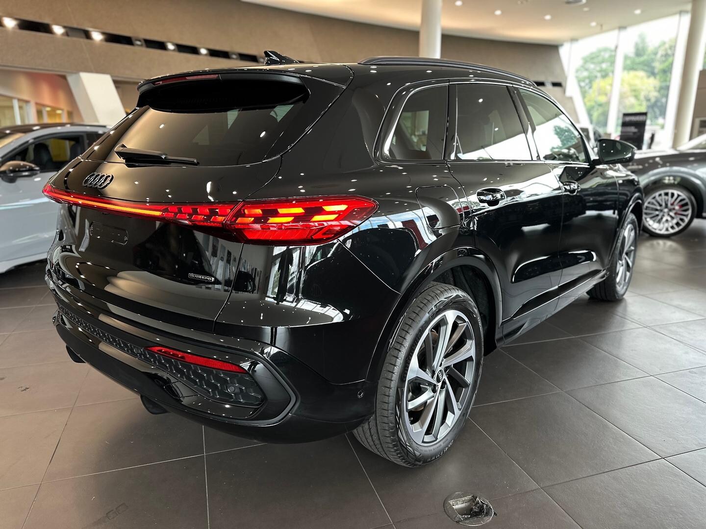 Image about Audi Q5 SUV TDI quattro 150 kW sport