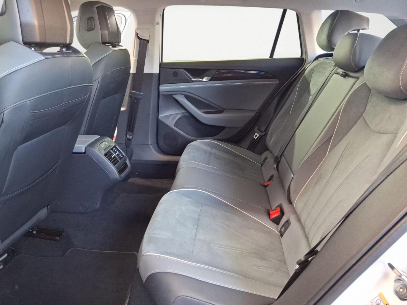 Volkswagen Passat – Bild 13