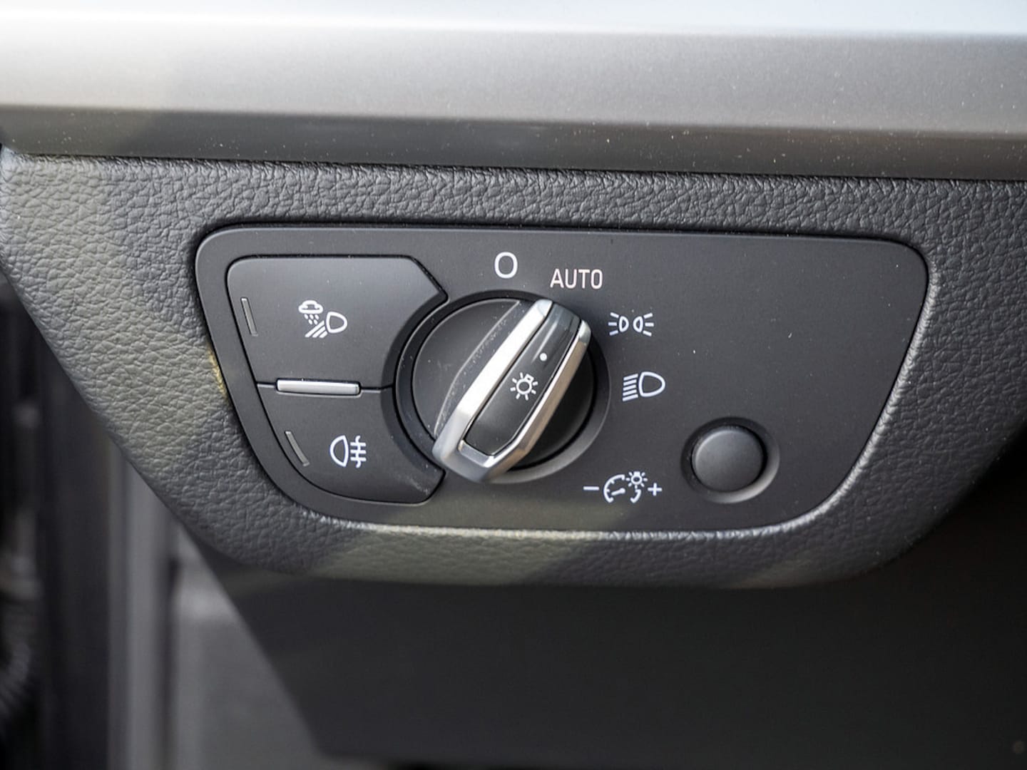 Bild über Audi Q5 40 TDI quattro S tronic - für weitere Informationen kontaktieren Sie den Audi Partner