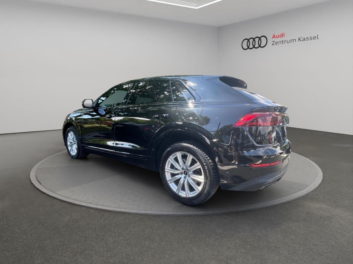 Image about Audi Q8 SUV TFSI e 55 TFSI e quattro tiptronic