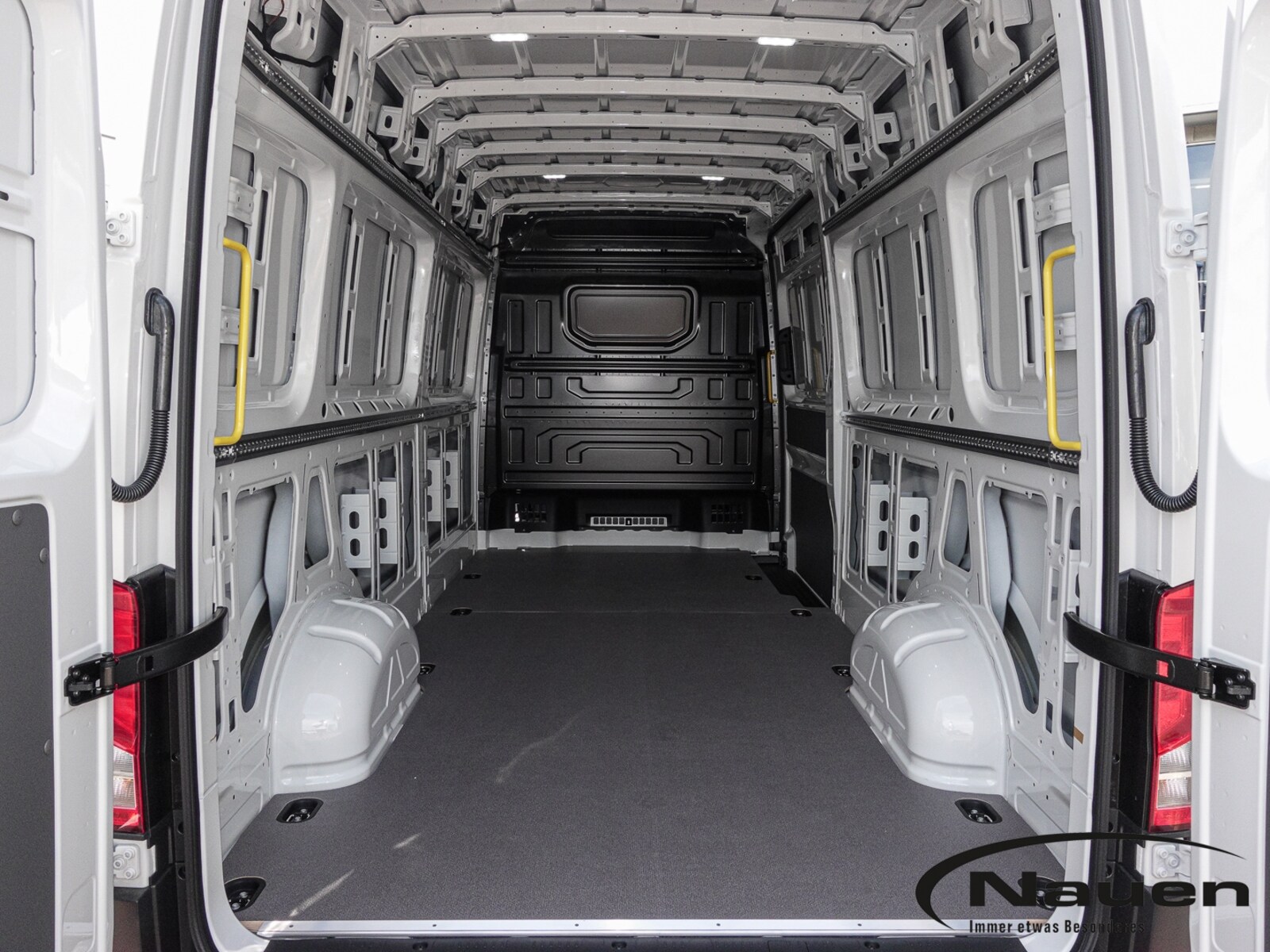 Volkswagen Crafter Kasten langer Radstand – Bild 14
