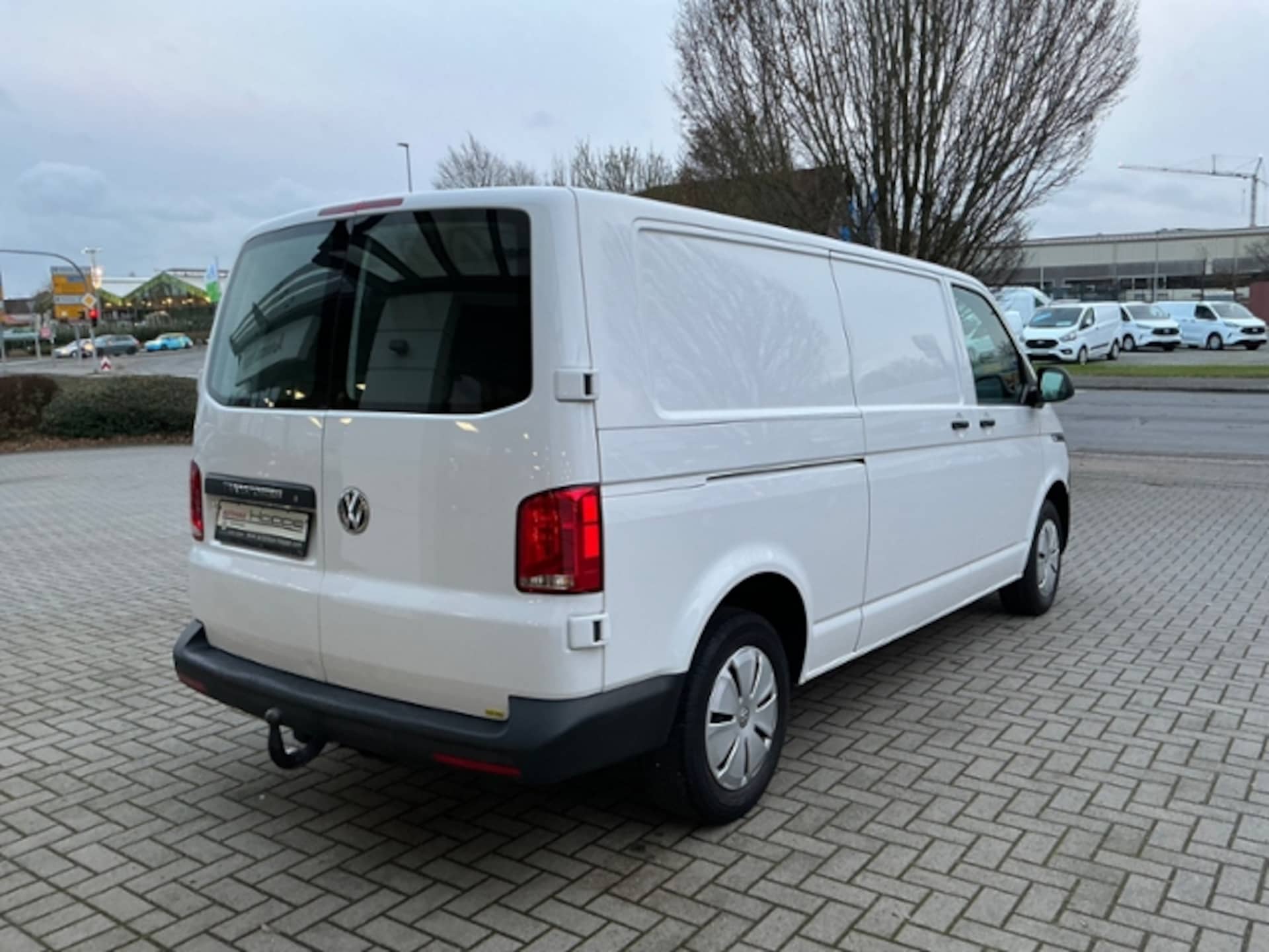 Volkswagen T6.1 Transporter Kasten langer Radstand
