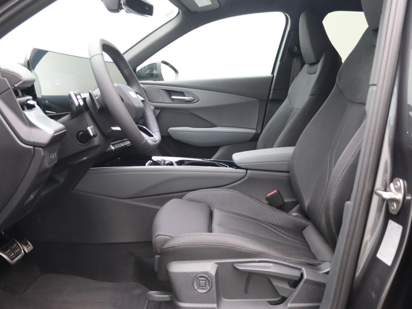 Bild über Audi Q3 SUV TFSI quattro 150 kW S tronic - für weitere Informationen kontaktieren Sie den Audi Partner