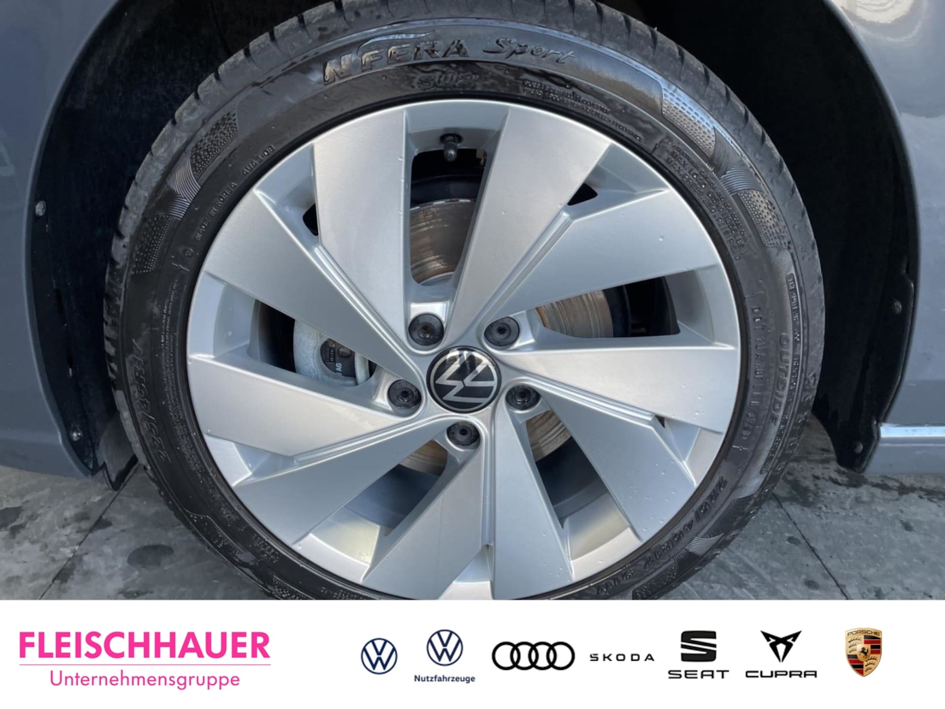 Volkswagen Golf Style