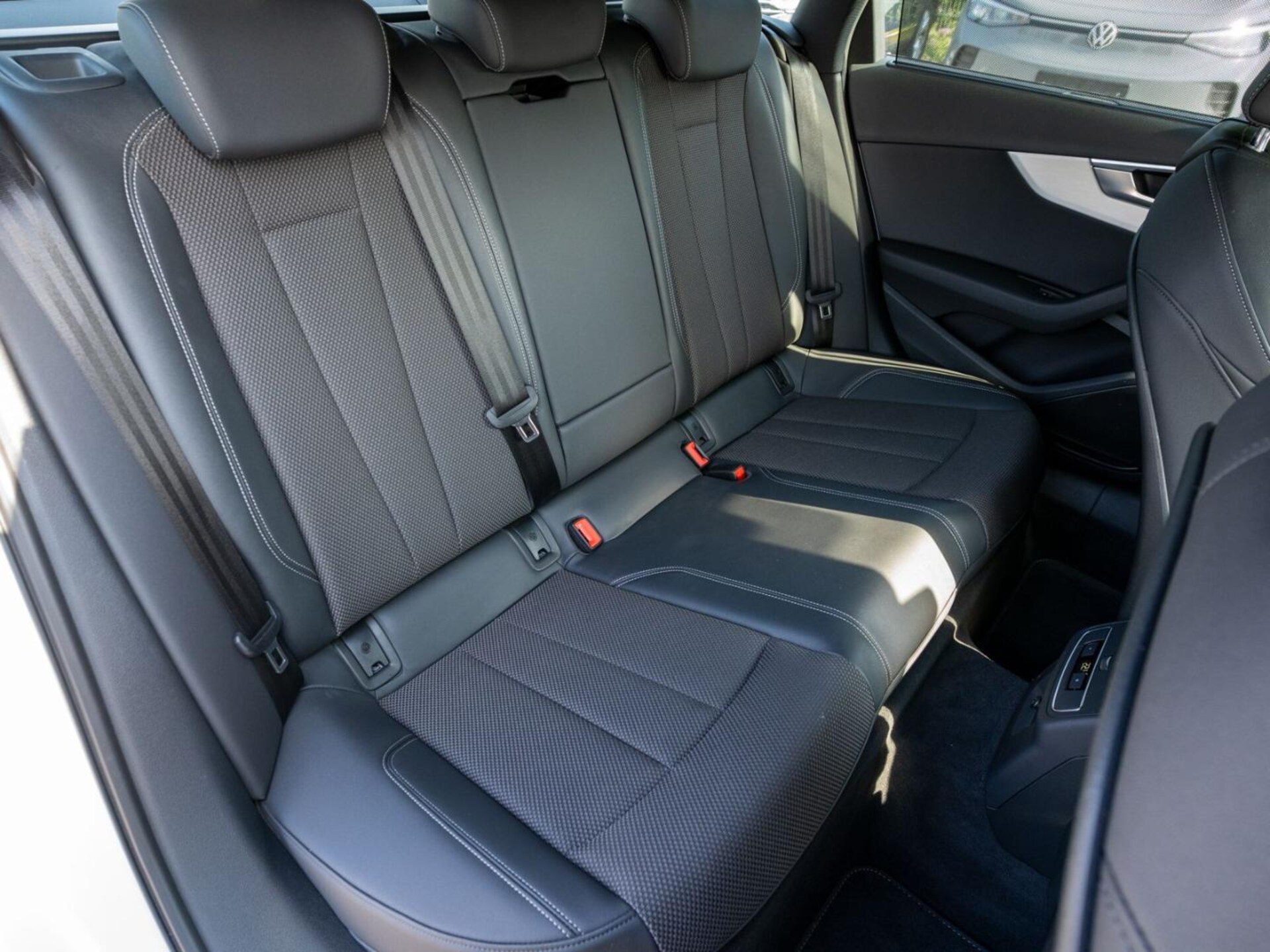 Audi A4 Avant S line