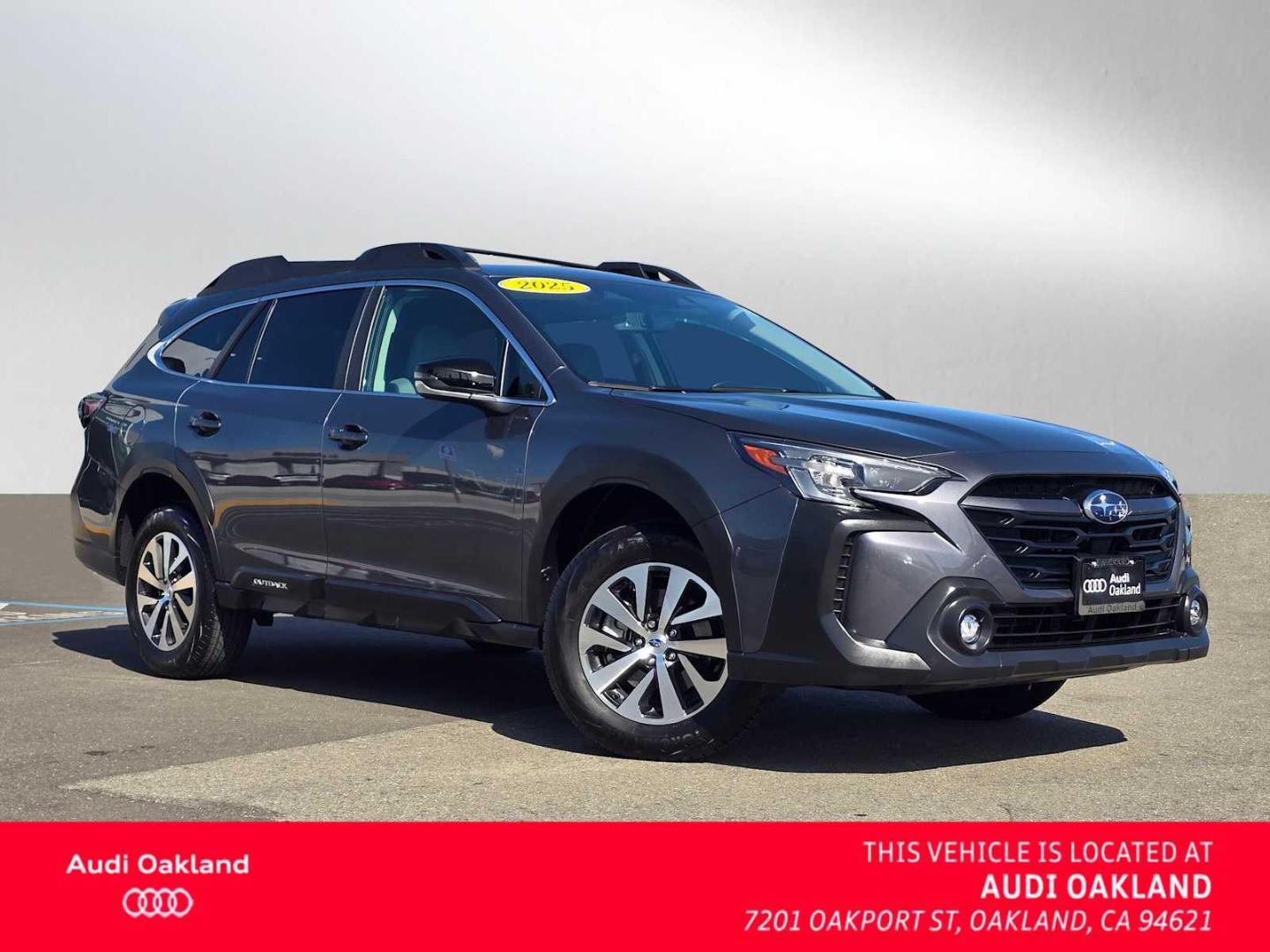 2025 Subaru Outback Premium's photo