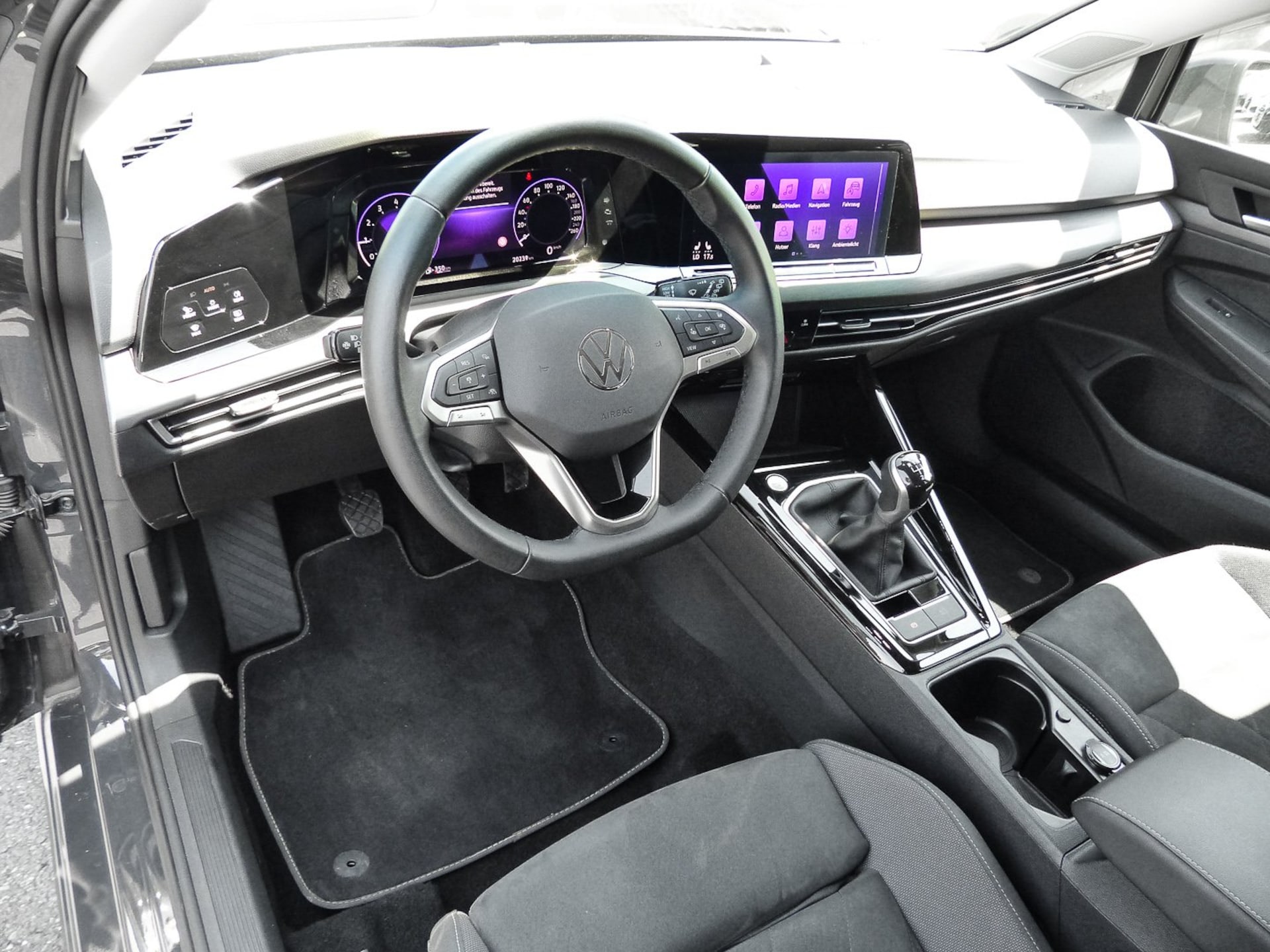 Volkswagen Golf Style