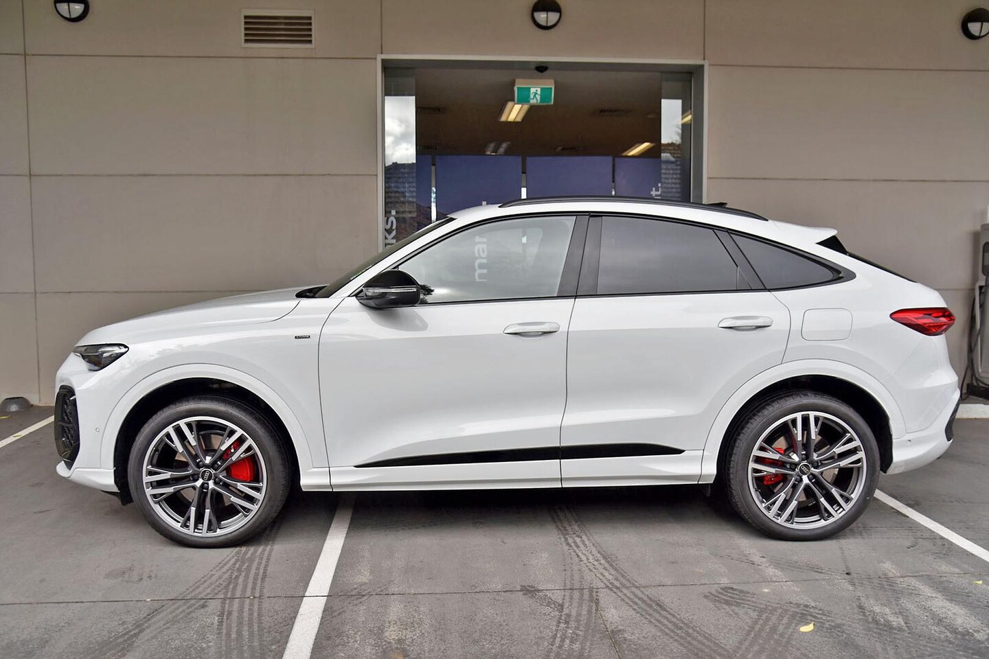 Image about Audi Q5 Sportback e-hybrid quattro S tronic