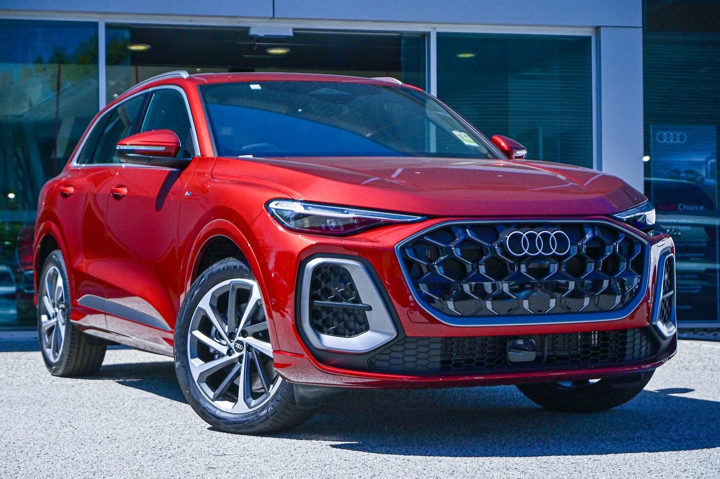 Image about Audi Q5 SUV TDI quattro 150 kW sport