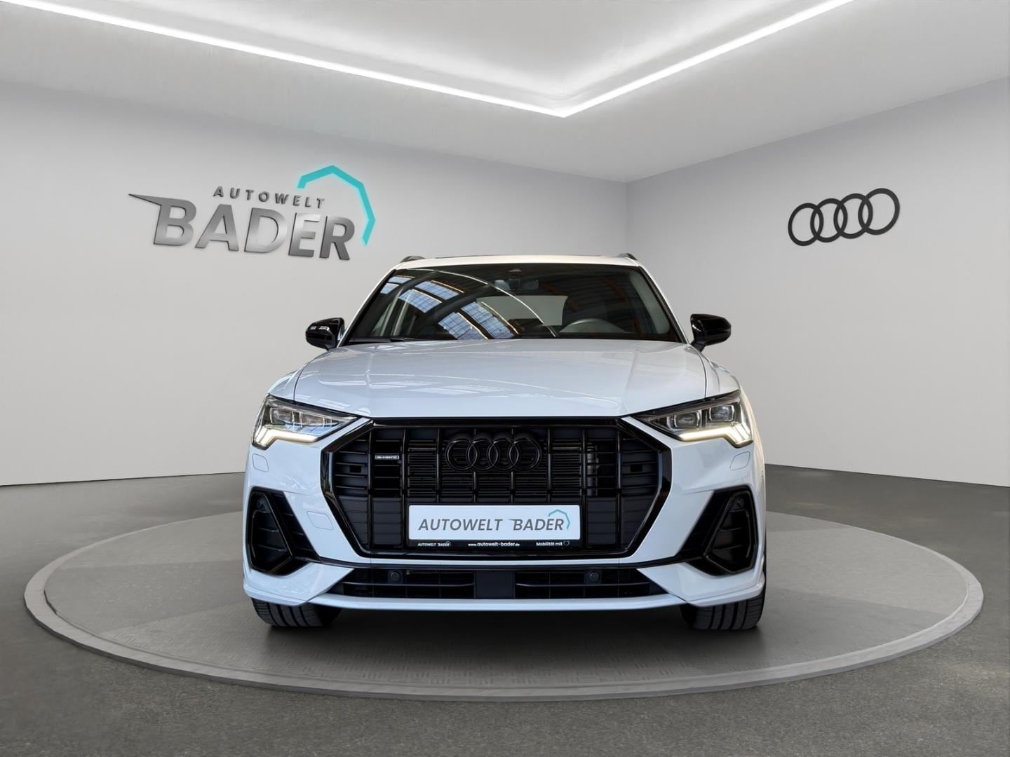 Bild über Audi Q3 S line 40 TFSI quattro S tronic - für weitere Informationen kontaktieren Sie den Audi Partner