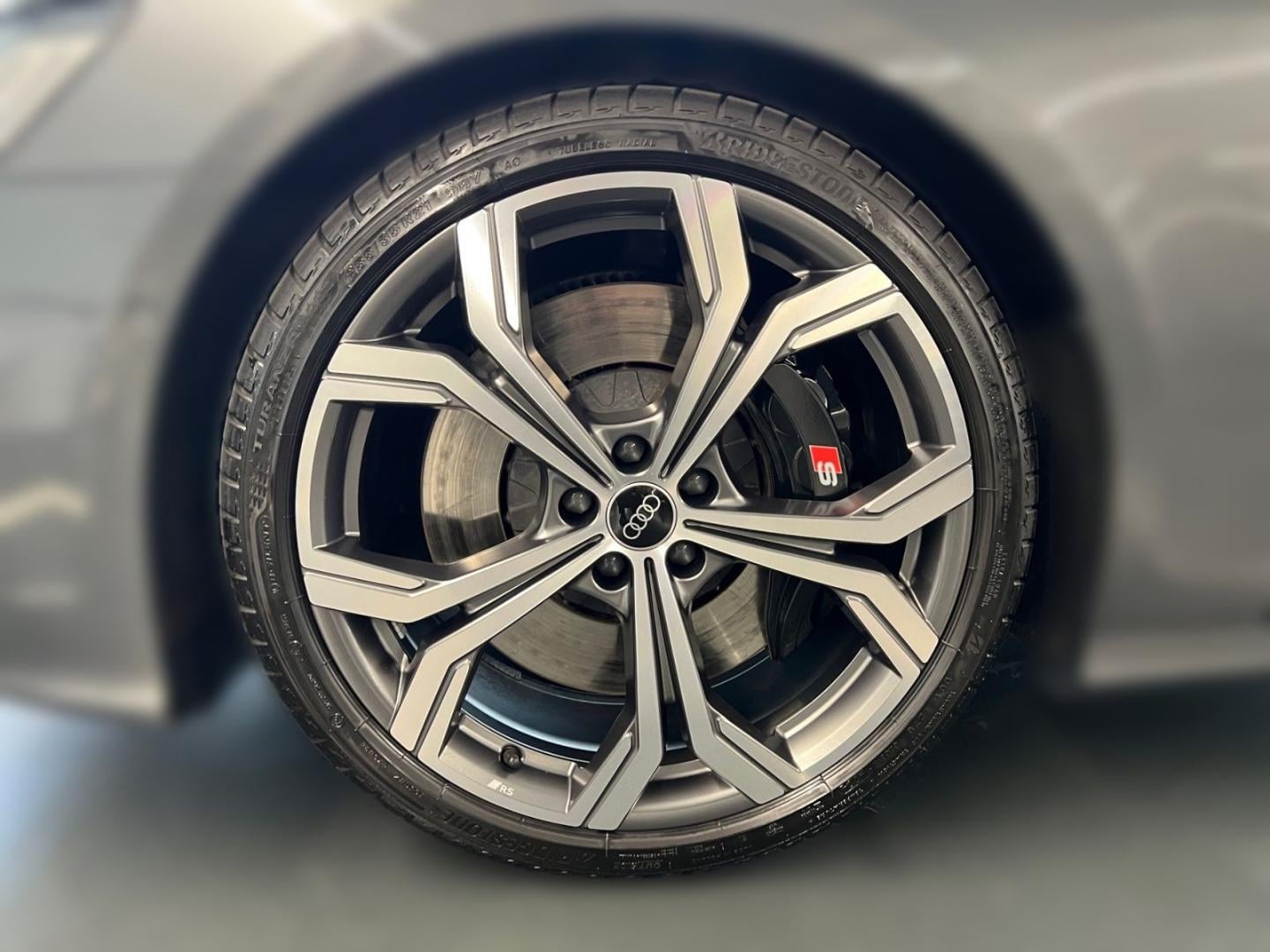 Bild über Audi S6 Avant TDI quattro tiptronic - für weitere Informationen kontaktieren Sie den Audi Partner