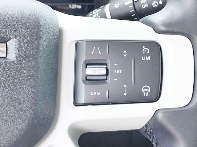 2024 Land Rover Defender S - Photo 33