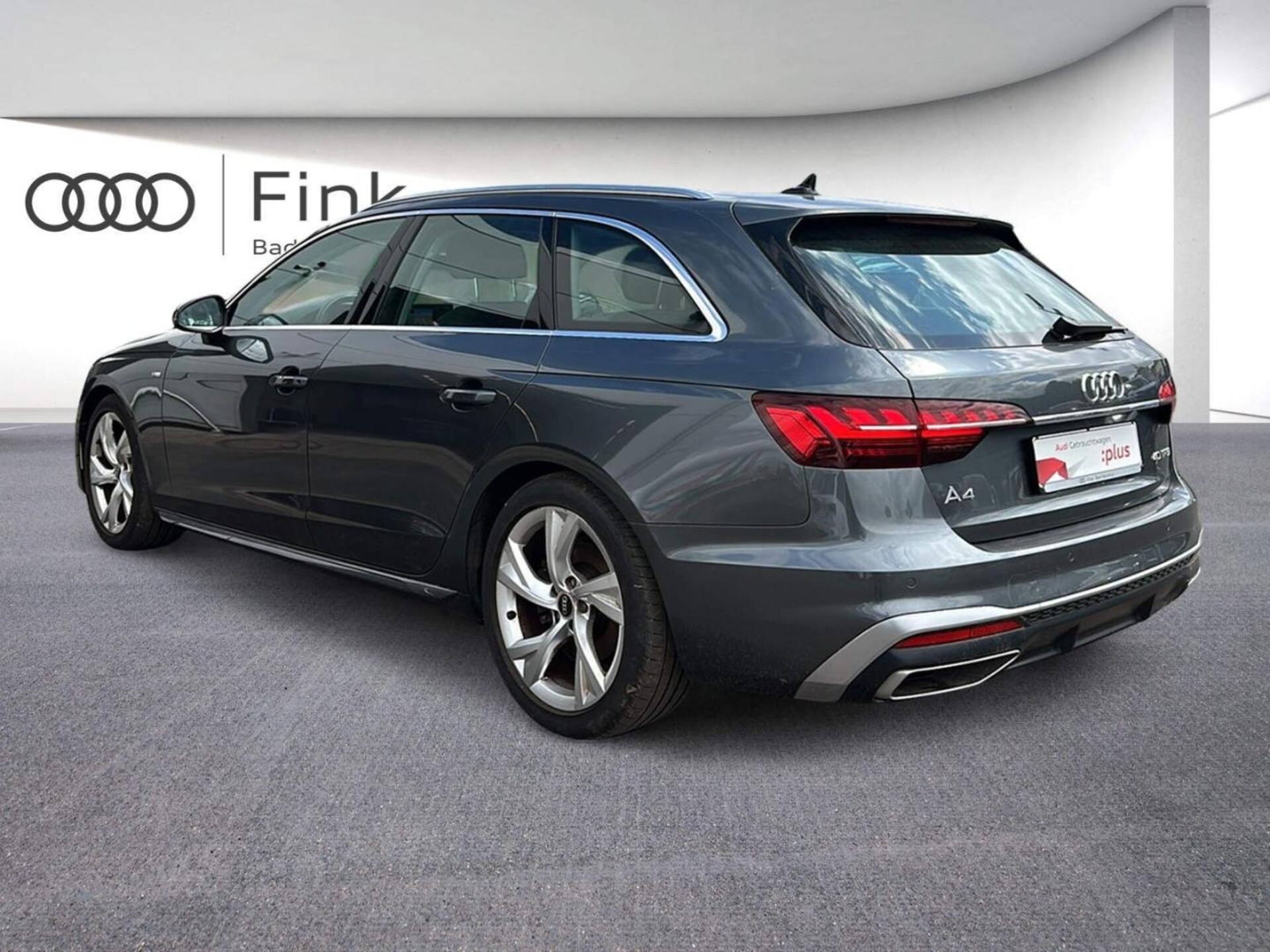 Audi A4 Avant S line
