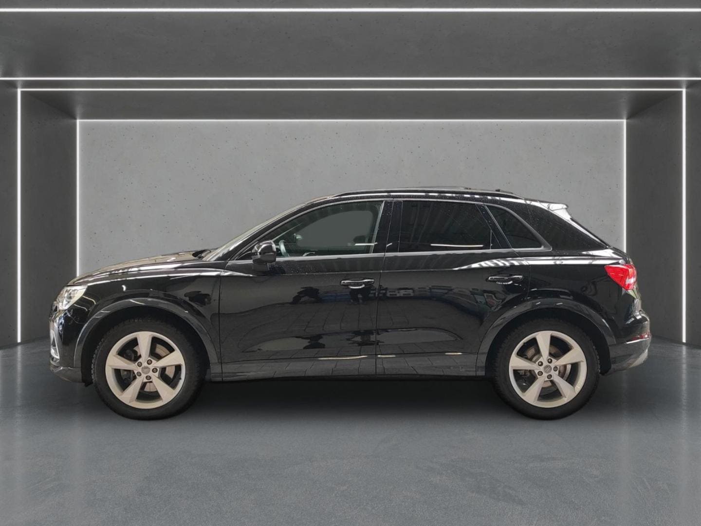 Image about Audi Q3 45 TFSI quattro S tronic