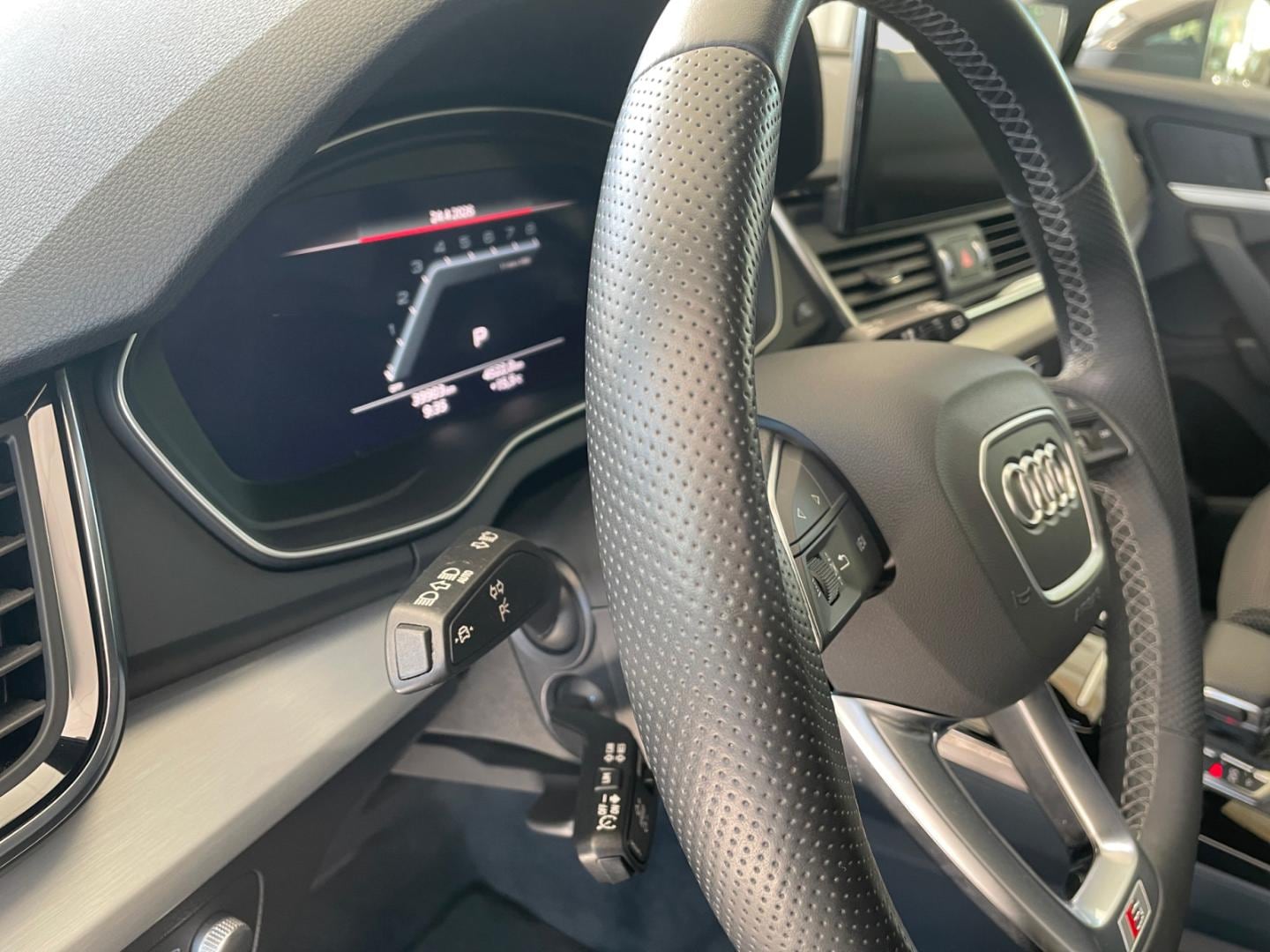 Bild über Audi Q5 Sportback 45 TFSI quattro S tronic - für weitere Informationen kontaktieren Sie den Audi Partner