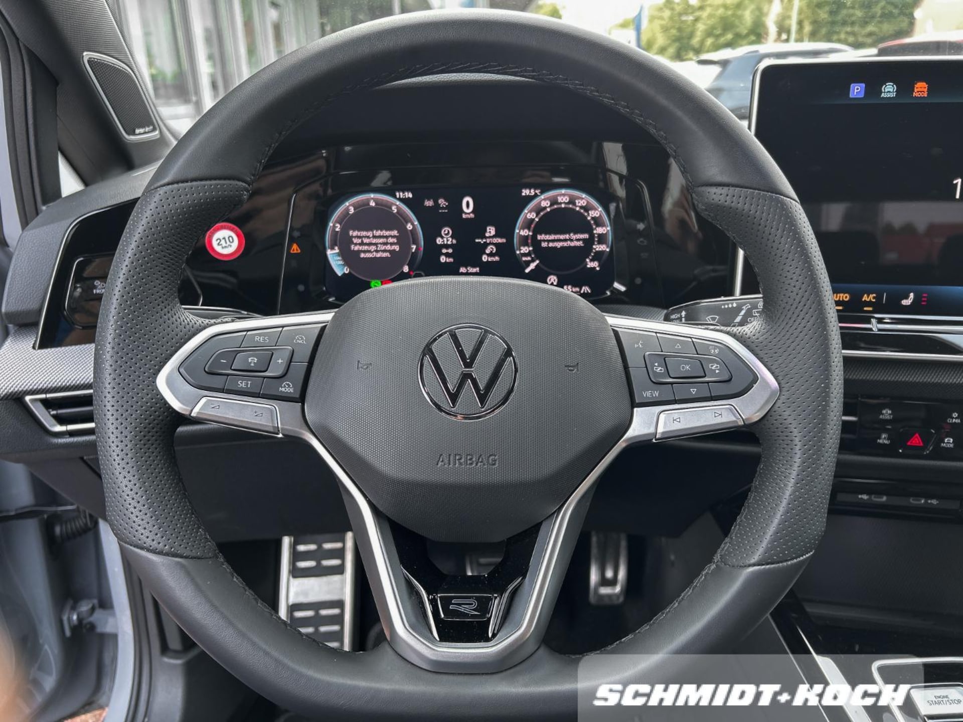 Volkswagen Golf R-Line