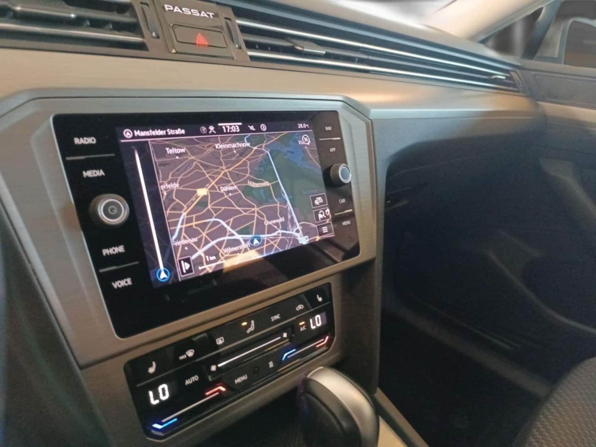 Volkswagen Passat Variant Basis-Modell