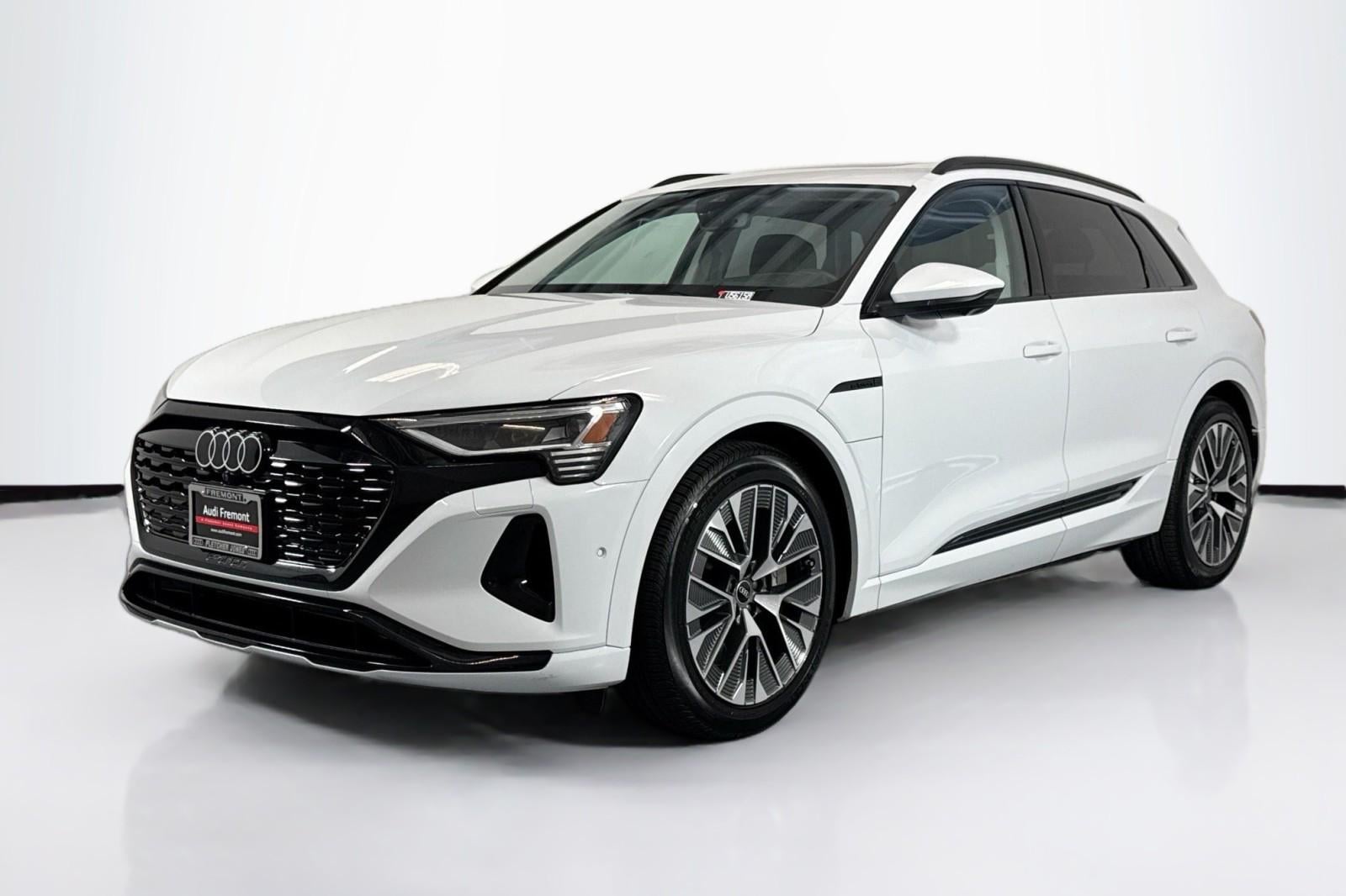 2024 Audi Q8 e-tron 55 114 kWh Prestige quattro's photo