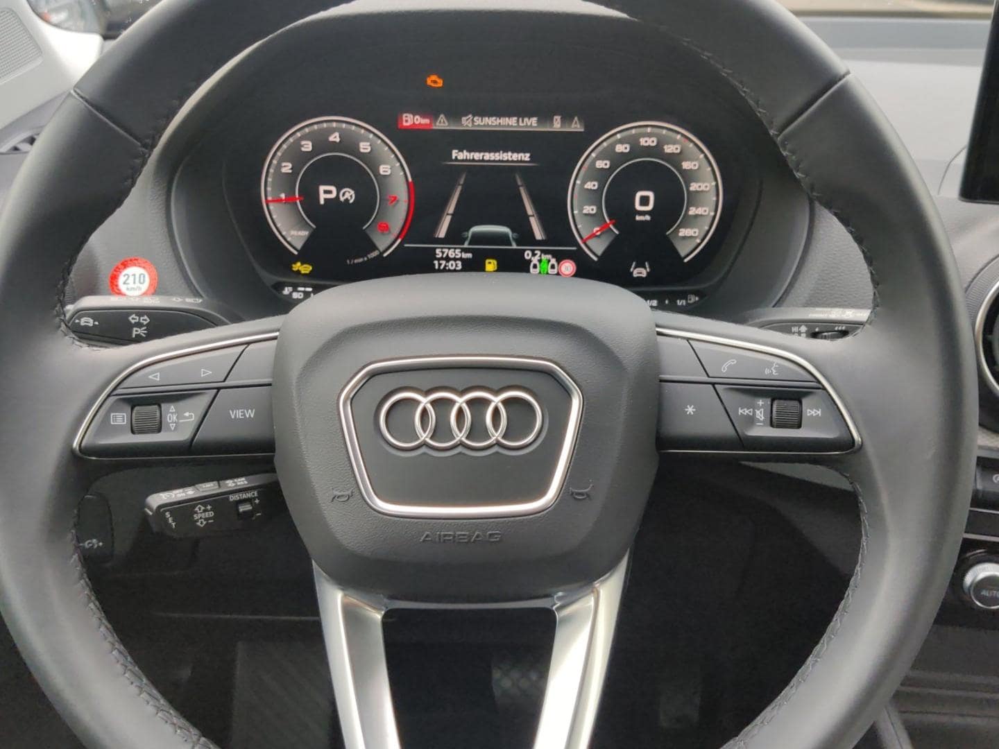 Bild über Audi Q2 advanced 35 TFSI S tronic - für weitere Informationen kontaktieren Sie den Audi Partner