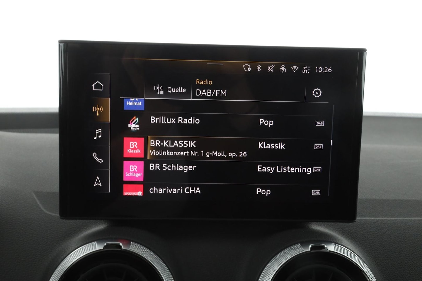 Bild über Audi Q2 S line 30 TFSI Schaltgetriebe - für weitere Informationen kontaktieren Sie den Audi Partner