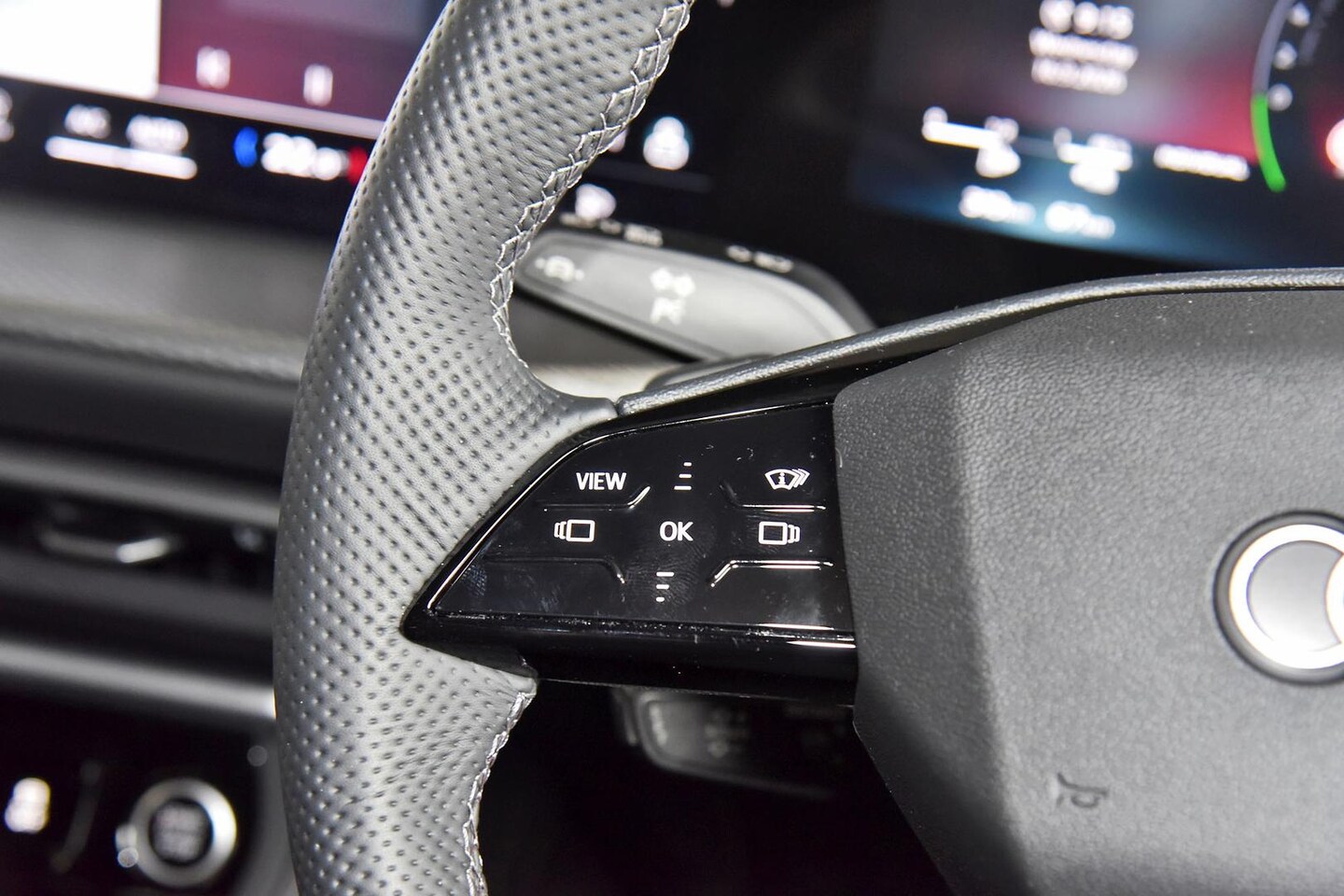 Image about Audi Q5 SUV e-hybrid quattro S tronic