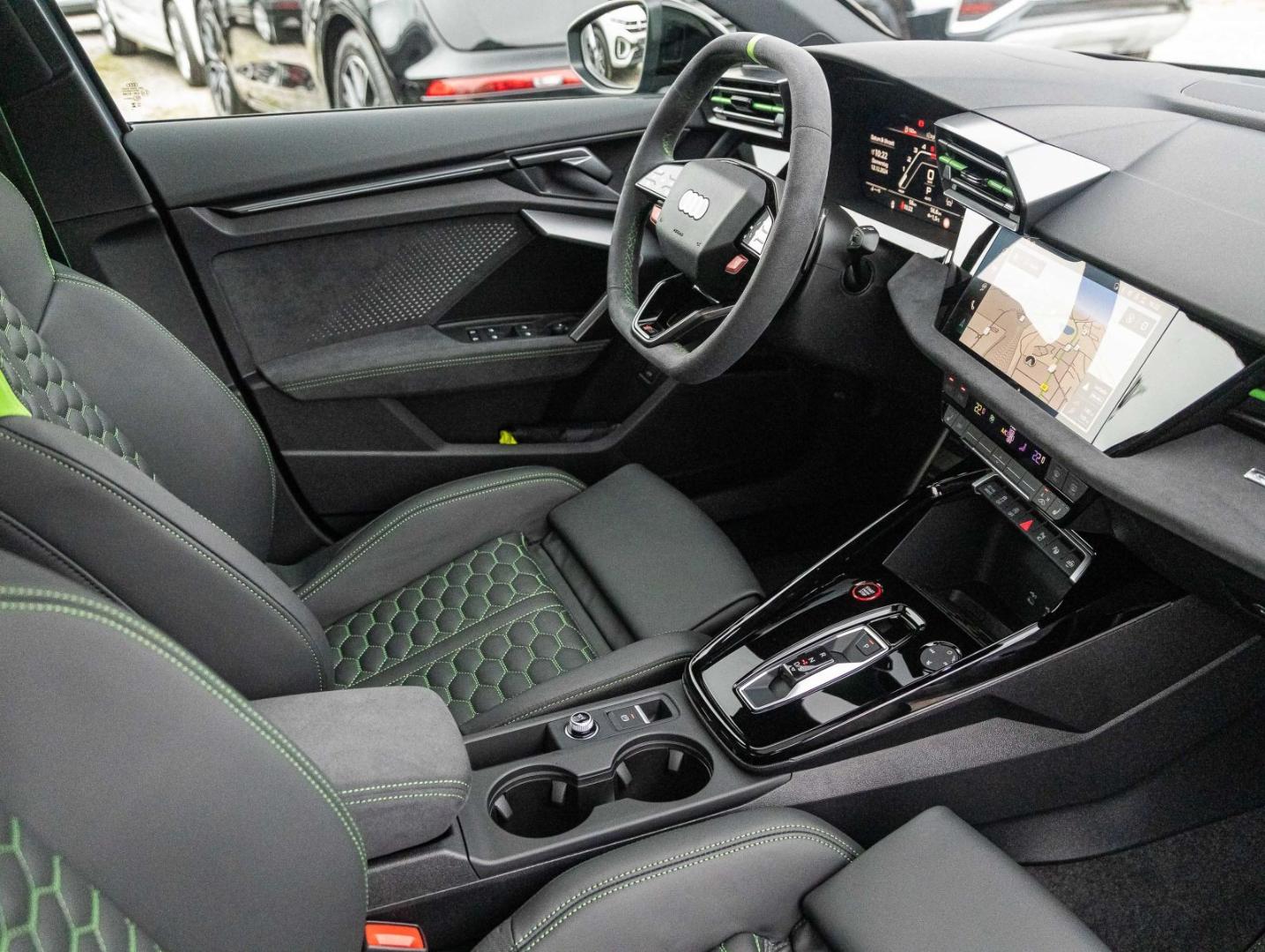 Image about Audi RS 3 Limousine TFSI quattro S tronic