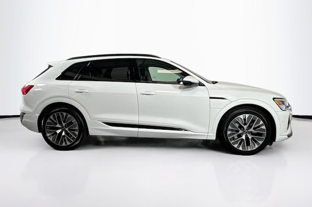 2024 Audi Q8 e-tron
