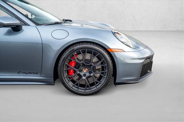 2026 Porsche 911 GTS - Photo 9