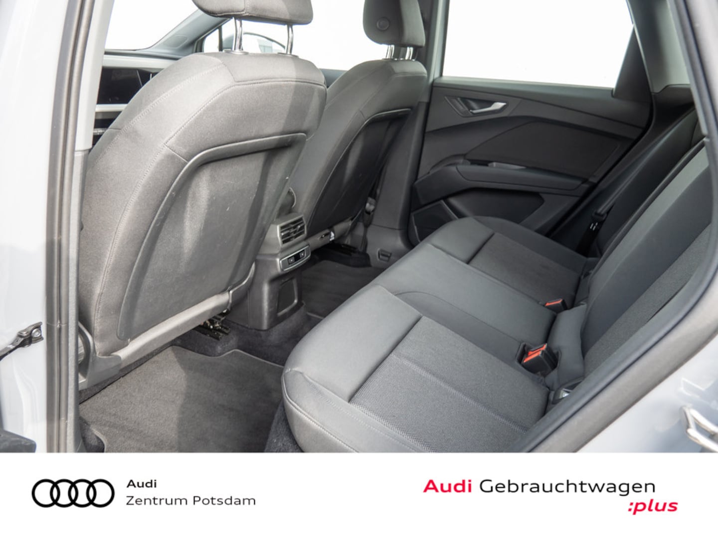 Bild über Audi Q4 e-tron 40 e-tron - für weitere Informationen kontaktieren Sie den Audi Partner
