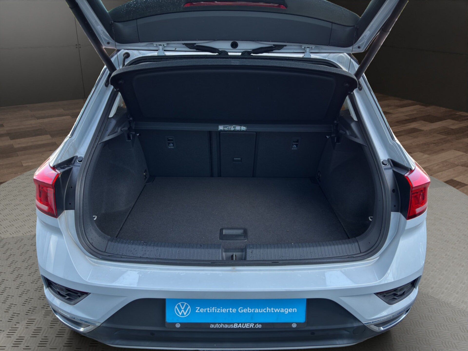 Volkswagen T-Roc United