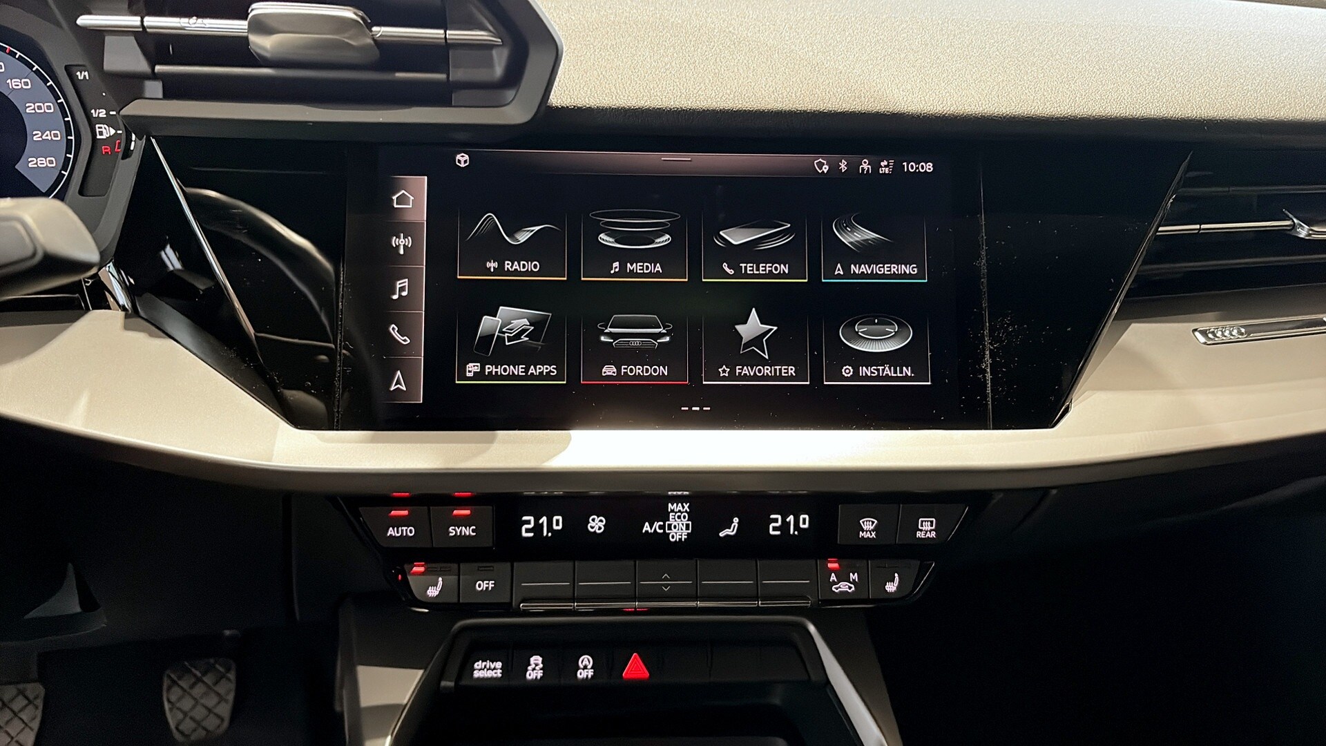 Bild som visar&nbsp;Audi A3 Sportback&nbsp;A3 Sportback 35 TFSI Proline 150 hk 6-växlad - för mer information kontakta din Audi Partner