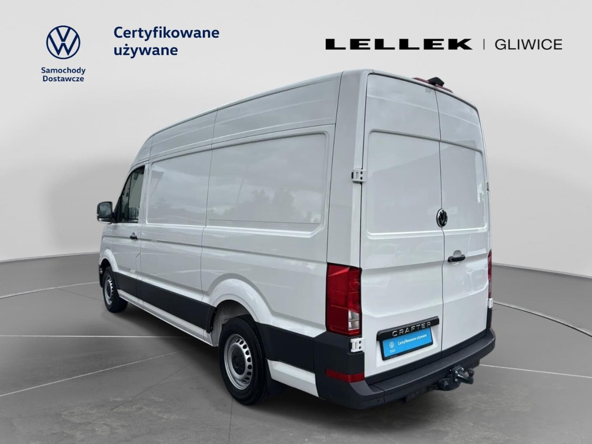 Volkswagen Crafter Furgon średni rozstaw osi