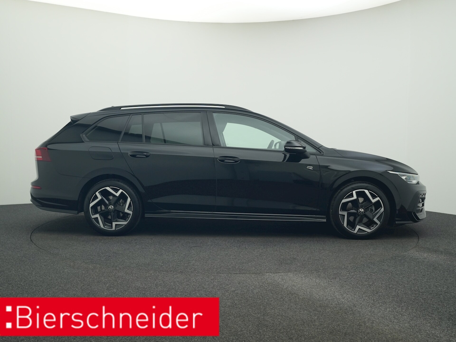 Volkswagen Golf Variant R-Line
