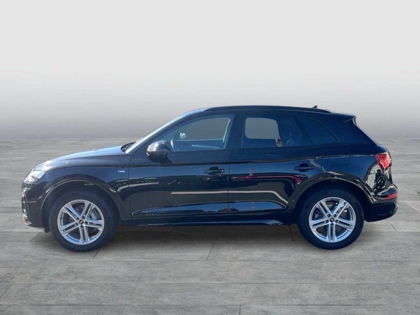 Bild über Audi Q5 TFSI e S line 50 TFSI e quattro S tronic - für weitere Informationen kontaktieren Sie den Audi Partner