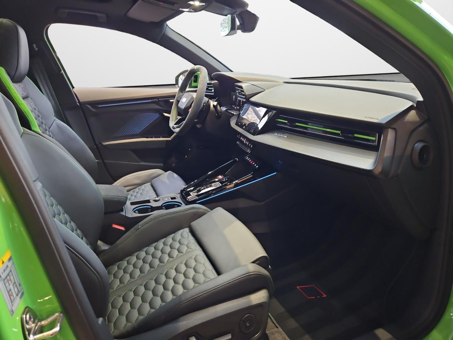 Image about Audi RS 3 Limousine TFSI quattro S tronic