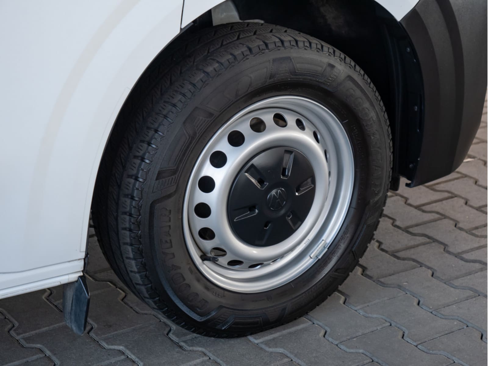 Volkswagen Transporter Kasten langer Radstand – Bild 8