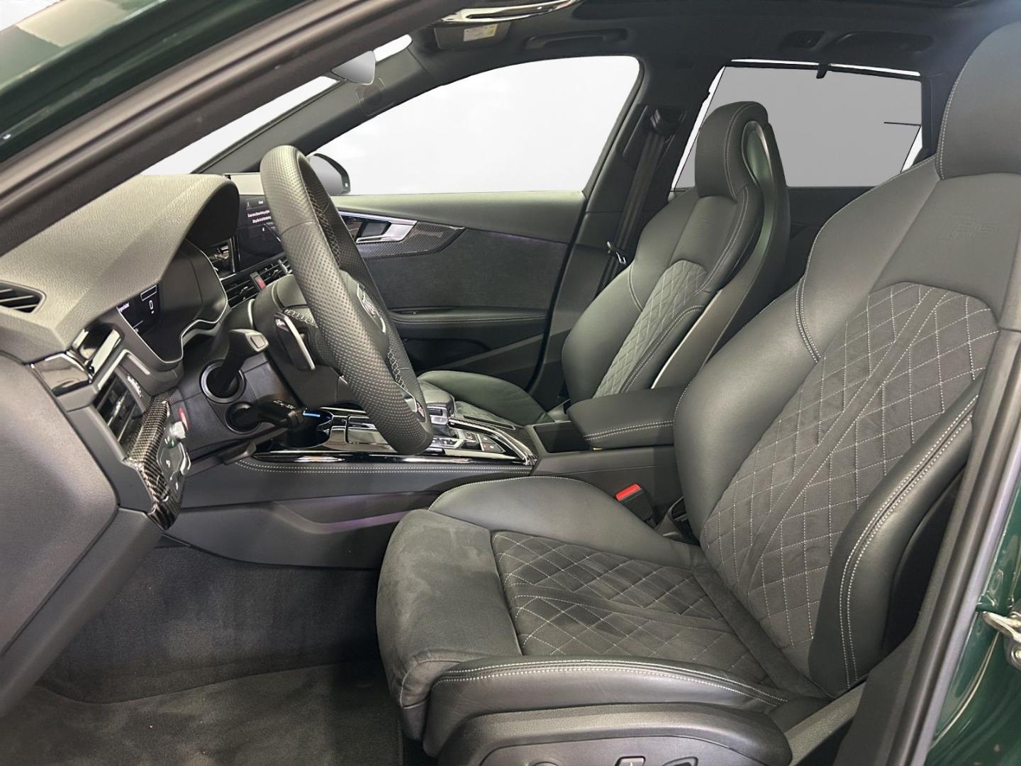 Image about Audi RS 4 Avant TFSI quattro tiptronic