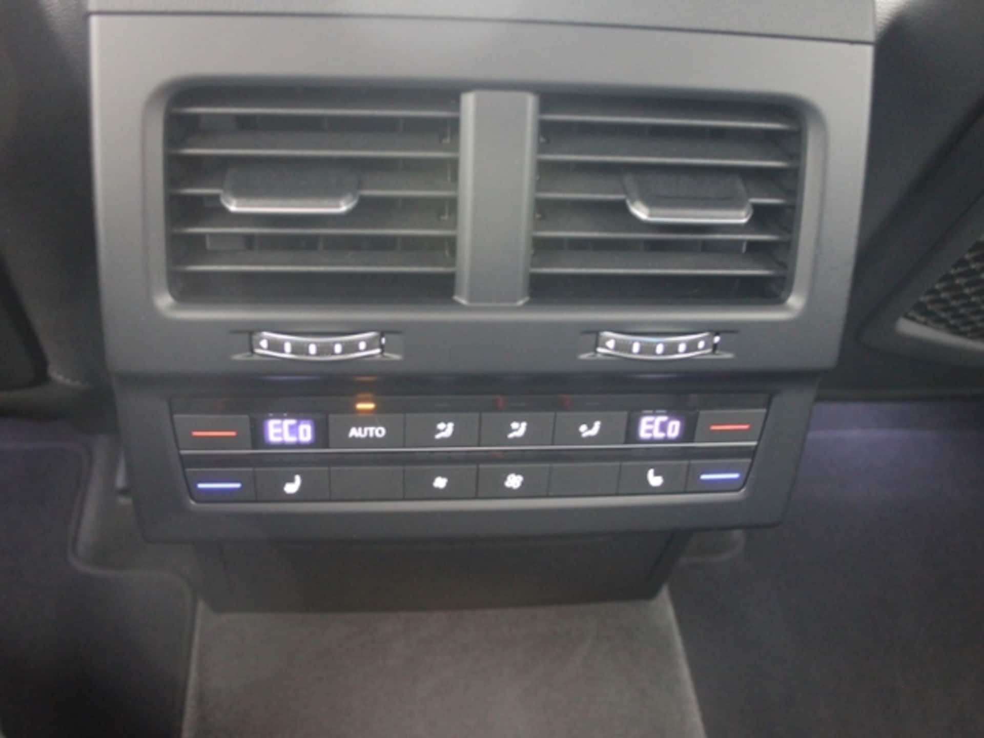 Volkswagen Touareg Basis-Modell