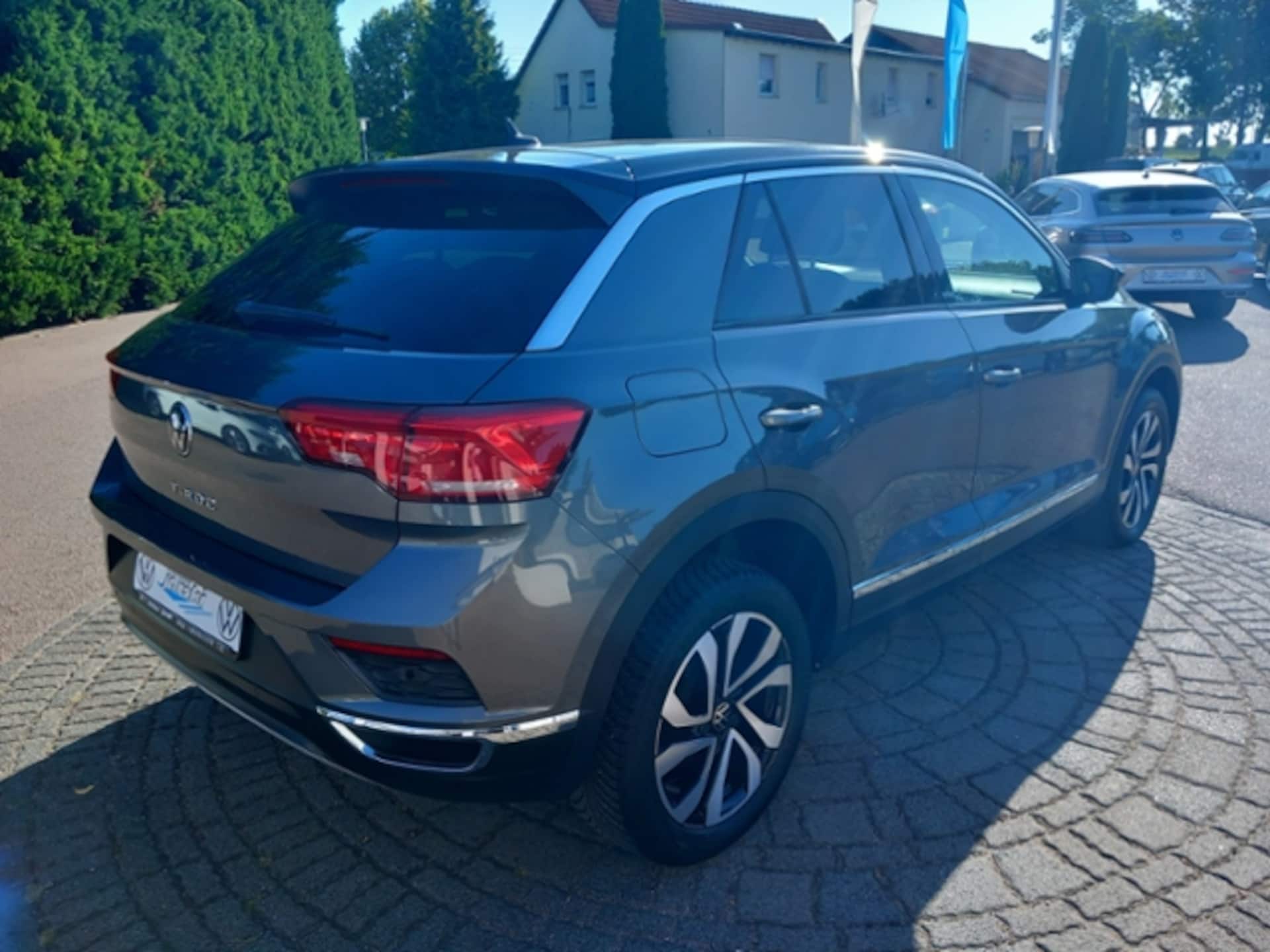 Volkswagen T-Roc Active
