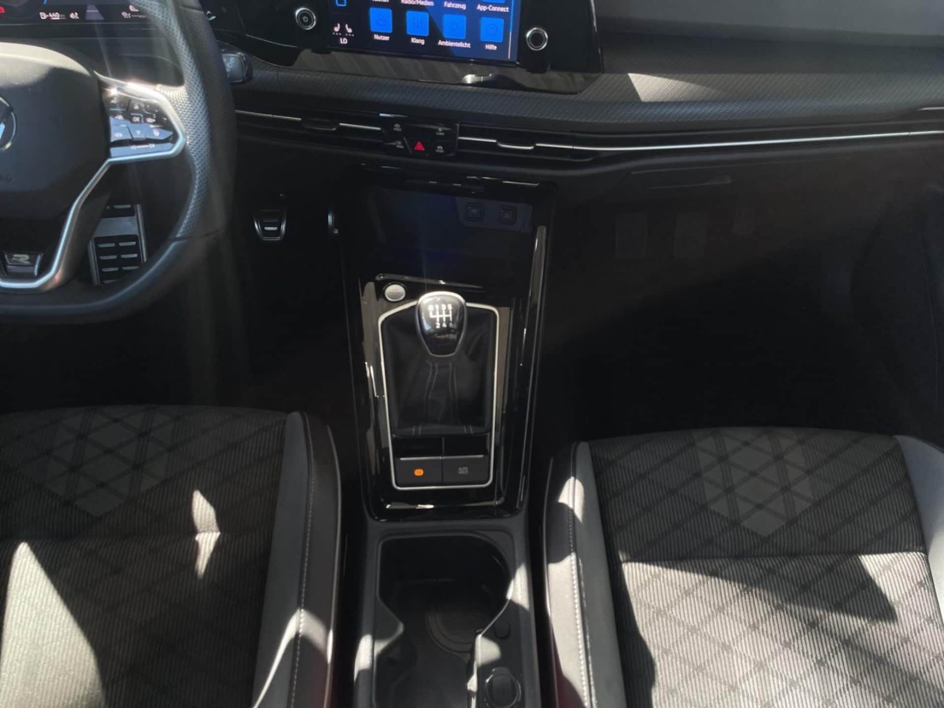 Volkswagen Golf R-Line