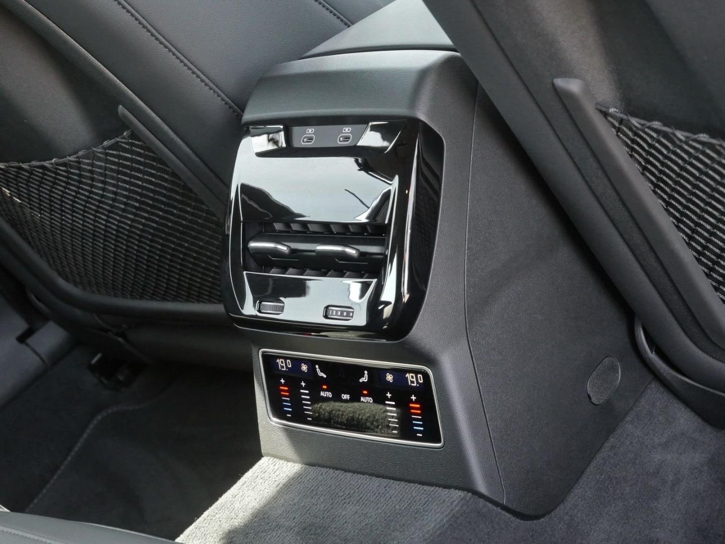 Bild über Audi A6 Avant e-hybrid e-hybrid quattro 220 kW S tronic - für weitere Informationen kontaktieren Sie den Audi Partner