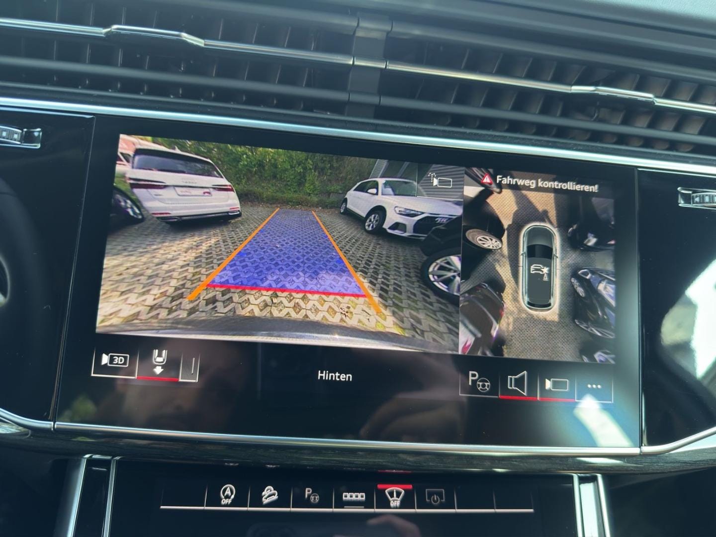 Bild über Audi Q7 SUV TDI quattro 210 kW tiptronic - für weitere Informationen kontaktieren Sie den Audi Partner