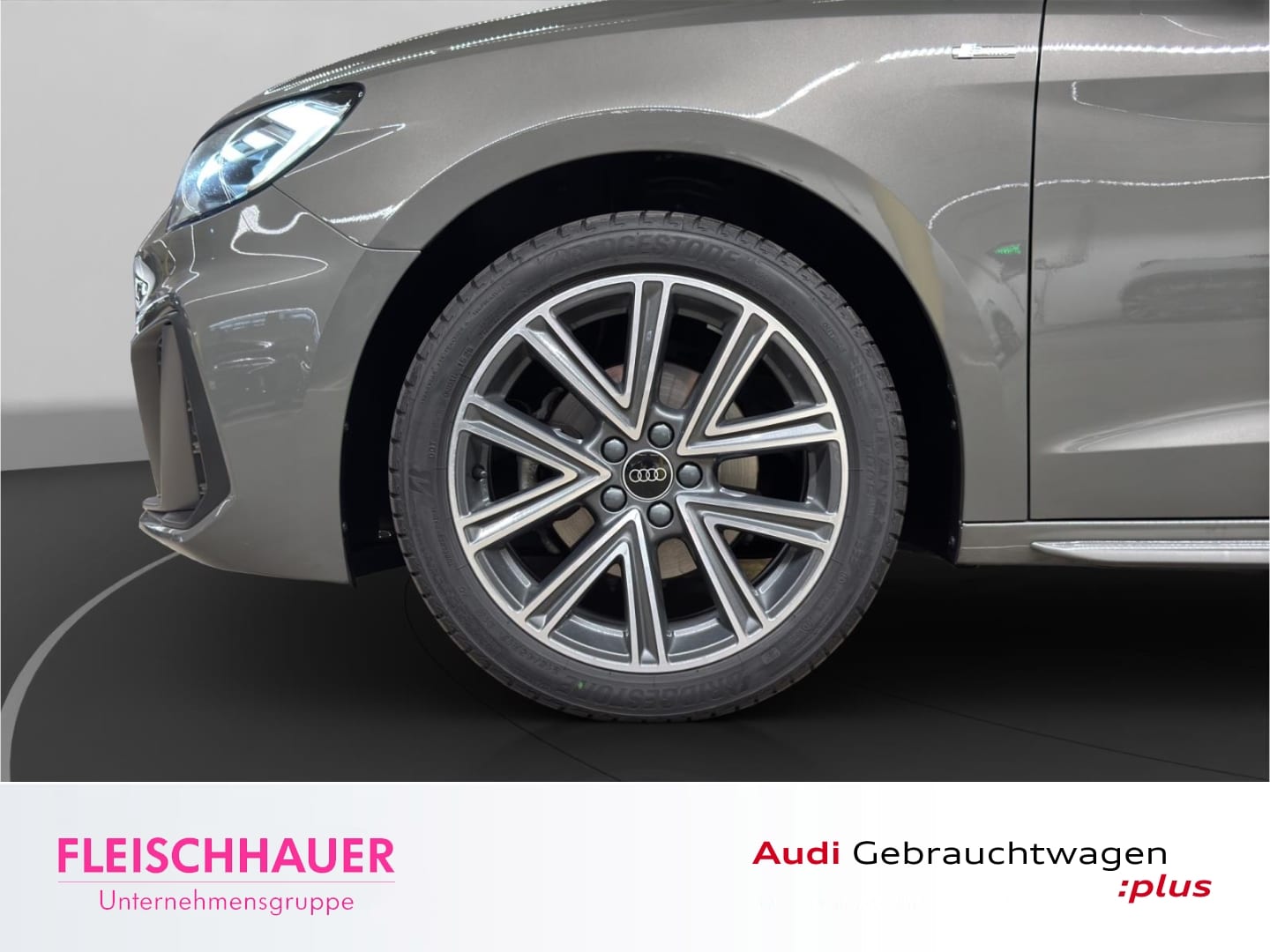 Bild über Audi A1 Sportback S line 30 TFSI S tronic - für weitere Informationen kontaktieren Sie den Audi Partner