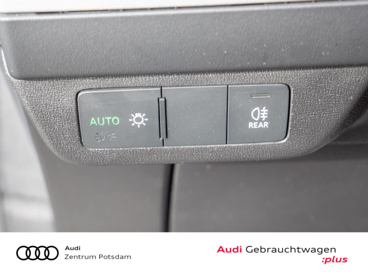 Bild über Audi Q4 e-tron 40 e-tron - für weitere Informationen kontaktieren Sie den Audi Partner