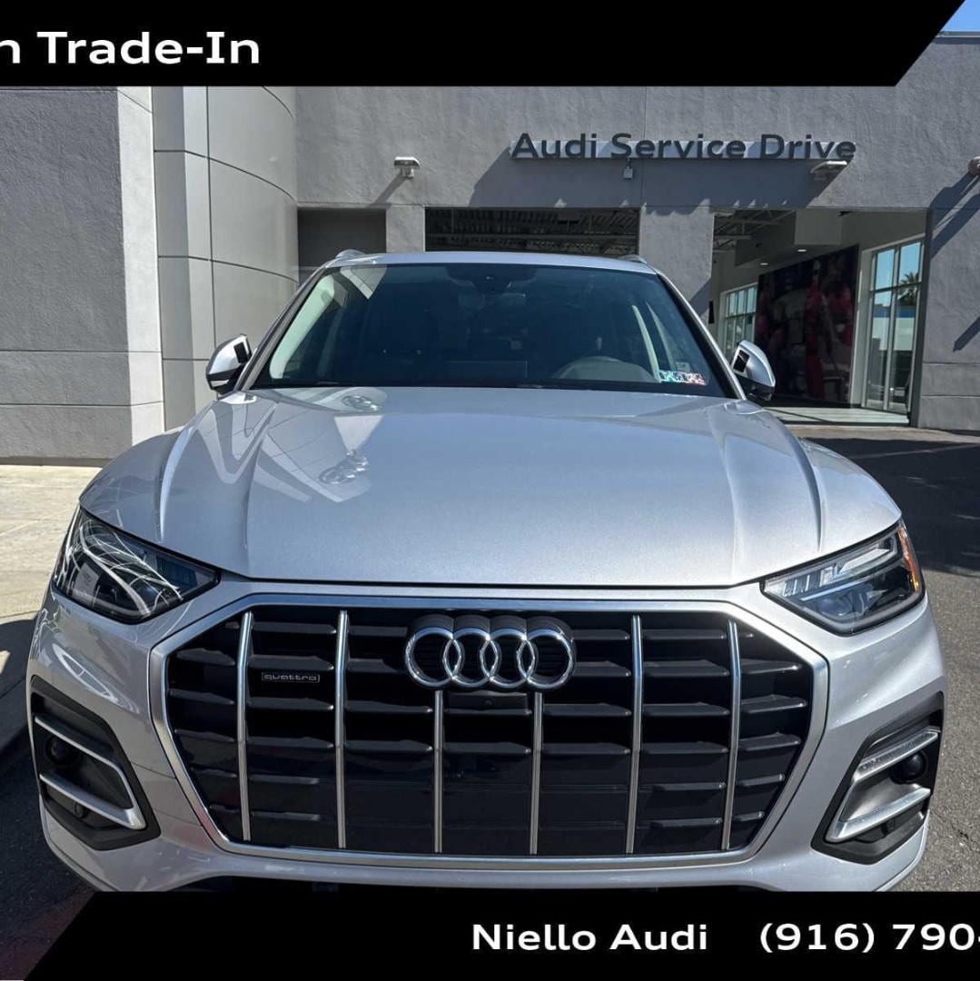 2021 Audi Q5 45 Premium Plus's photo
