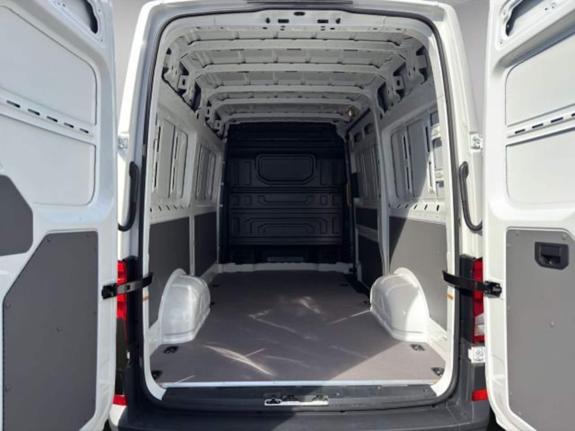 Volkswagen Crafter Kasten mittlerer Radstand