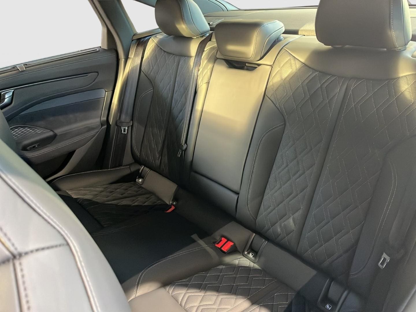 Bild über Audi A6 Limousine TDI quattro 150 kW S tronic - für weitere Informationen kontaktieren Sie den Audi Partner